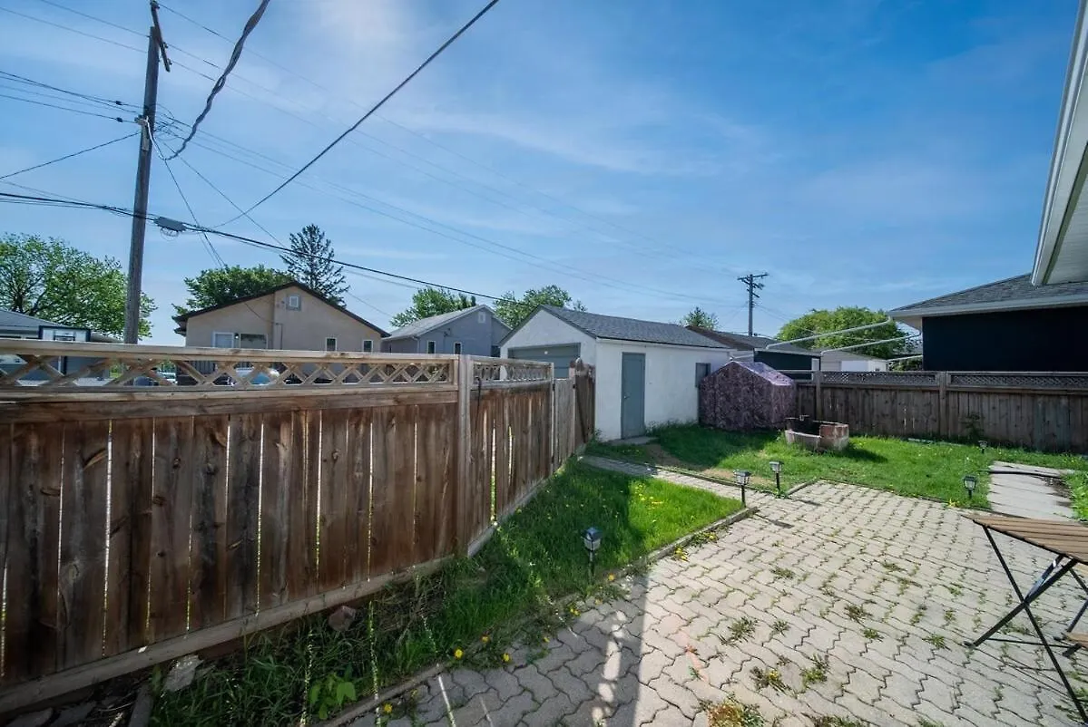 Σπίτι διακοπών Beautiful Home In A Prime Location Γουίνιπεγκ Καναδάς