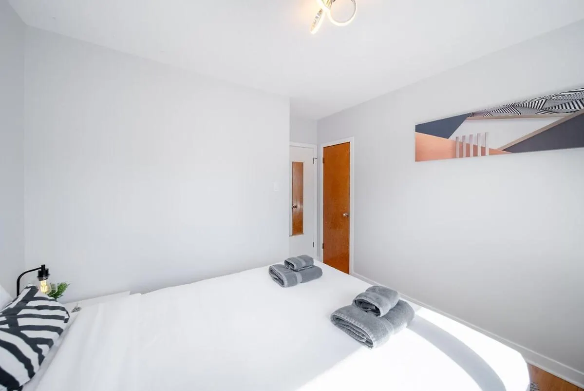 Beautiful Home In A Prime Location Γουίνιπεγκ Σπίτι διακοπών